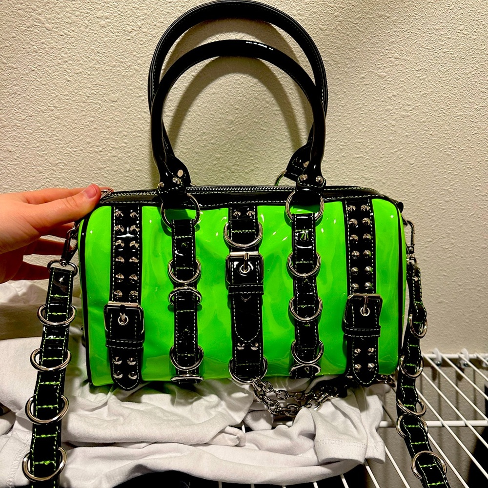 Dollskill Like green barrel crossbody with top handles Current mood
